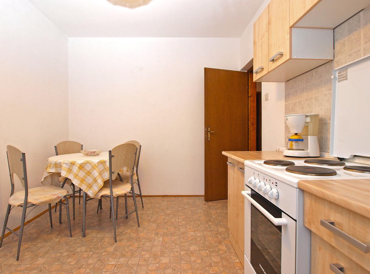 Apartments Dvorine 1210 Banjole Exterior photo